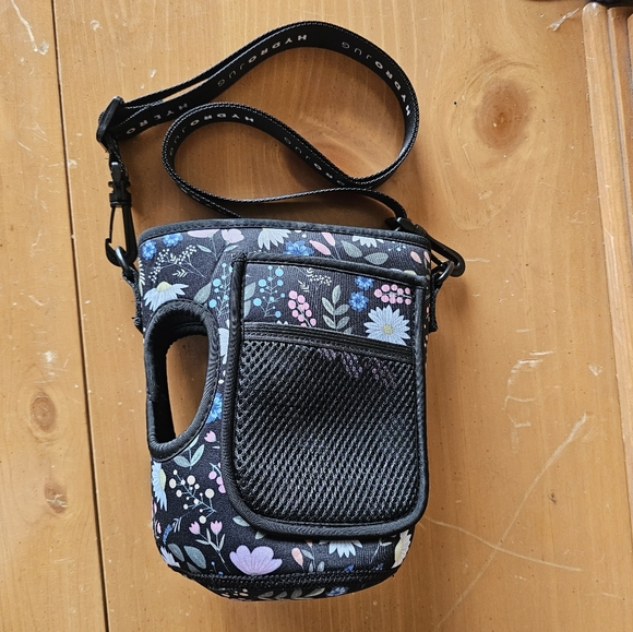 HydroJug Floral Sleeve Carrier Strap - Picture 3 of 11